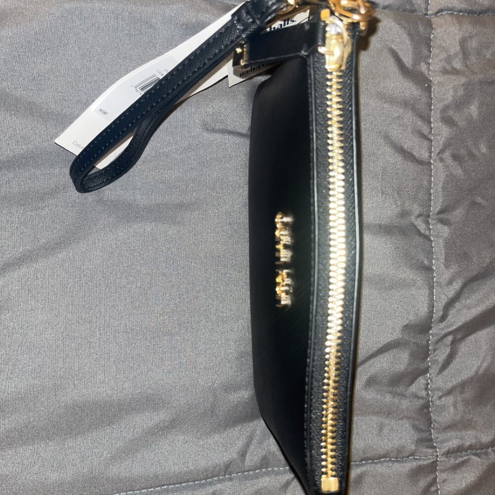 BNWT Calvin Klein Black Clutch Zip Wristlet - Picture 3 of 7